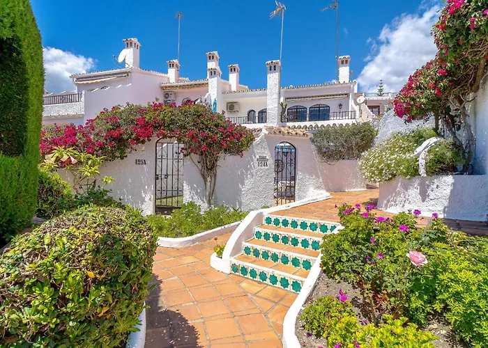 Capistrano Village Garden By Casasol Nerja